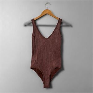 Aura Women's Plum Ribbed Bodysuit M/L